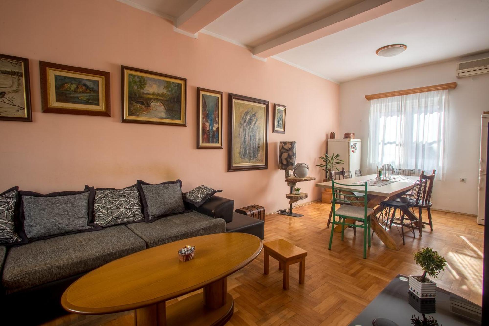 Late Story Apartment Podgorica Ngoại thất bức ảnh