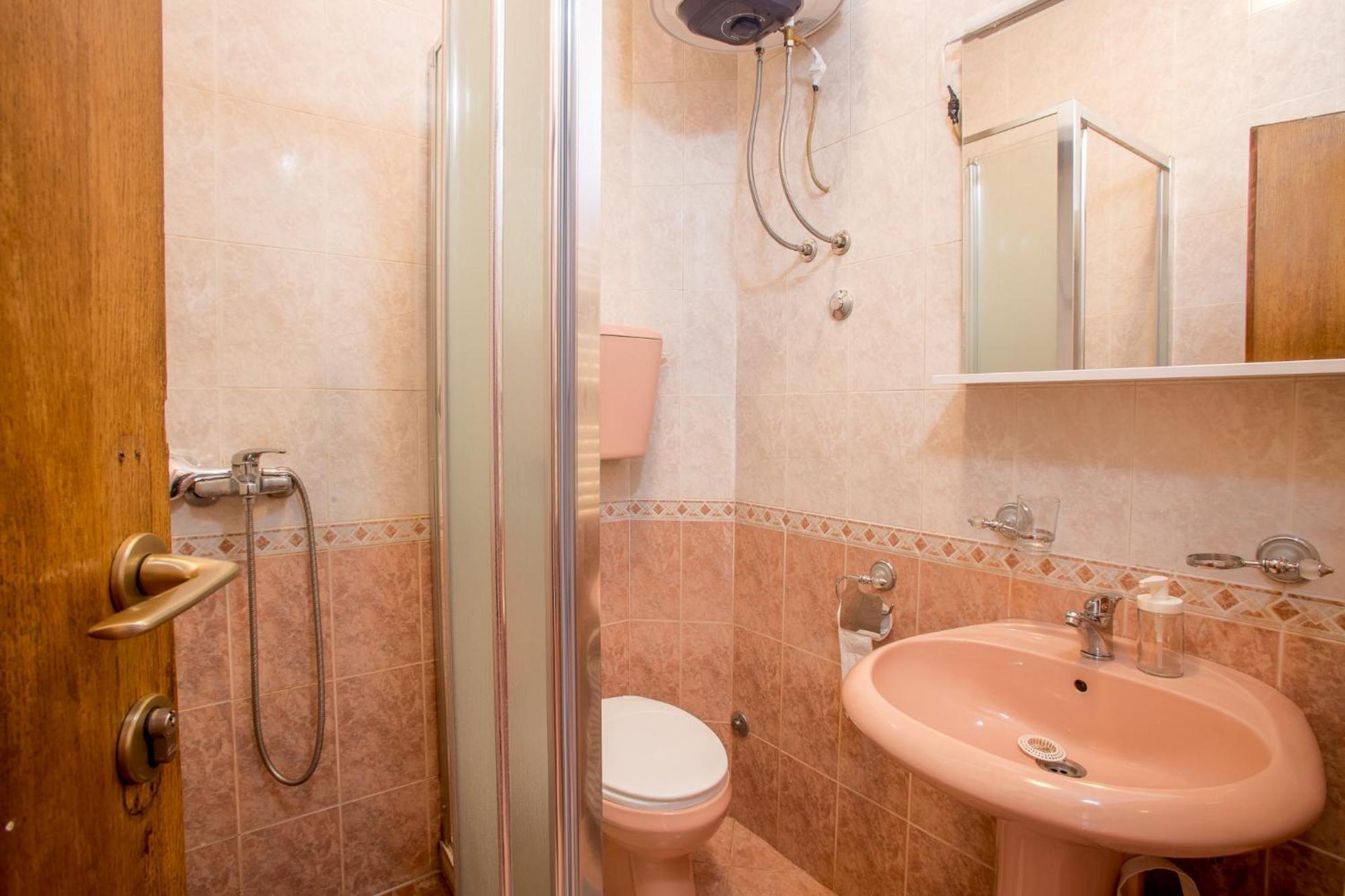 Late Story Apartment Podgorica Ngoại thất bức ảnh